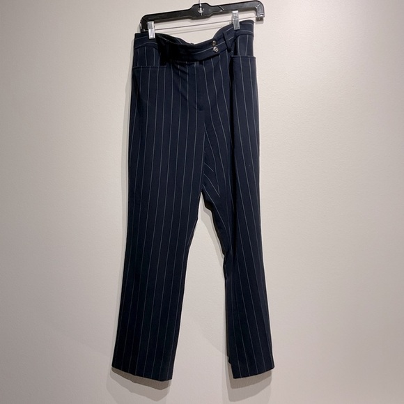 Tahari Blue Stripped Classic Office Pants Size 8P. Perfect Condition 32x39 - Picture 1 of 7